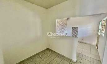 Imagem 7: Excelente casa em condomínio fechado disponível para venda ou locação. Cond. Vila das Hort