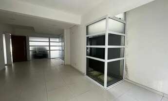 Imagem 6: Casa de condomínio sobrado para aluguel e venda possui 240 metros quadrados com 3 quartos