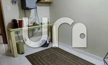 Imagem 3: Casa de 140 m2, com 4 dormitórios, 2 suítes, 2 vagas, reformada na Aclimação