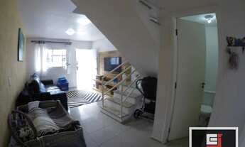 Imagem 6: Sobrado com 2 dormitórios, 1- suíte do casal com sacada à venda, 170 m² com quintal e áre