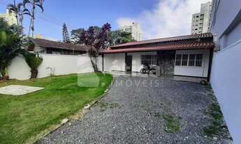 Imagem 2: Excelente Casa para Locação em Localização Privilegiada Próximo ao Centro