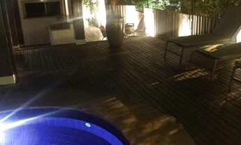 Imagem 6: Casa para aluguel e venda possui 450 metros quadrados com 4 quartos.