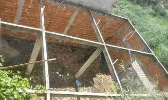 Imagem: Terreno em colinas