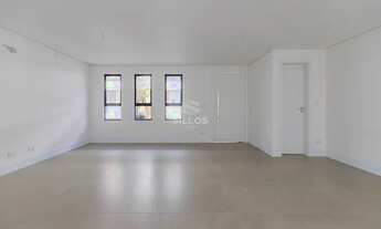 Imagem 7: Sobrado à venda com 3 suítes no bairro Santo Inácio em Curitiba