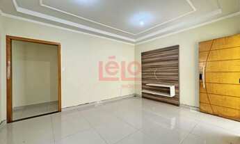 Imagem 7: Casa residencial para locação no Jardim Monte Rei em Maringá, ideal para quem valoriza con