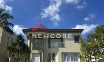 Imagem: Casa de condomínio em Alameda Michelangelo