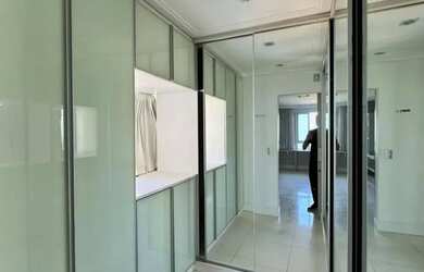 Imagem 12: EXCLUSIVO APARTAMENTO NA PONTA DO FAROL, VISTA MAR E SUPER VENTILADO, REFORMADO E PROJETAD