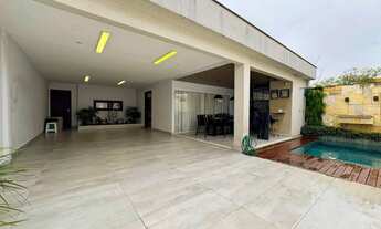 Imagem: Casa de Alto Padrão com 4 quartos(2 suítes)