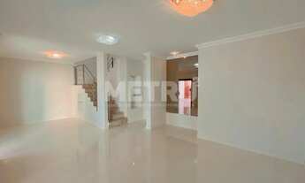 Imagem 6: Casa Duplex, 04 Quartos, Sala de Estar, Sala de Jantar, 03 vagas de garagem, áre