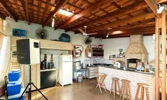 Imagem: Casa a venda 2 dormitórios, com piscina