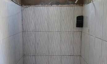 Imagem 3: Casa com quarto e banheiro