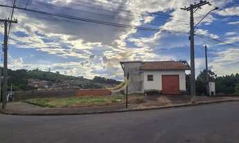 Imagem: Terreno plano com poucas ondulações Facilidade