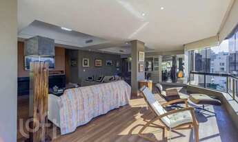 Imagem 5: Imóvel para venda possui 244 metros quadrados com 3 quartos em Rio Branco - Porto Alegre