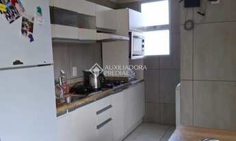 Imagem 2: Apartamento com 2 quartos com vaga no bairro Restinga