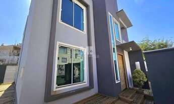 Imagem 5: Sobrado para venda possui 296 metros quadrados com 3 quartos em Centro - Barra Velha - SC