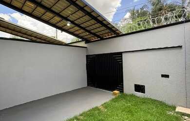 Imagem 3: Linda casa! 2 Quartos sendo 1 Suíte - Toda no Porcelanato com Rodapé embutido Estrela Dal