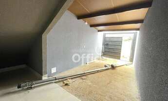 Imagem 2: Casa Sobreposta com suíte à venda, por R$ 230.000 - Jardim dos Ipês - Anápolis/GO