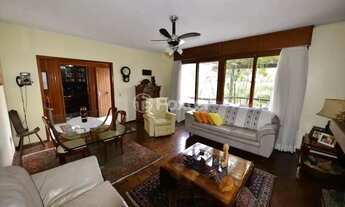 Imagem 5: Sobrado para venda possui 223 metros quadrados com 4 quartos