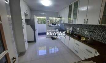 Imagem 6: Alugue belíssima casa, 225 m2, piscina e espaço gourmet, rua tranquila, Sumaré, 600 metros