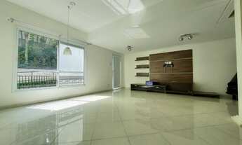 Imagem 2: Casa de condomínio Fechado com 157m2 com quintal