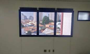 Imagem 6: Sala comercial no Bairro Mirandópolis de 41m², subdividida em 2 salas com hall de entrada