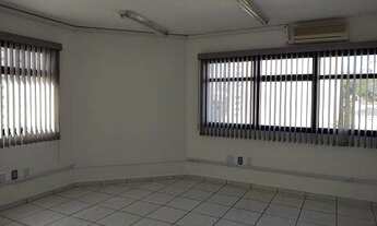 Imagem 2: Conjunto comercial reformado próximo ao metrô Saúde