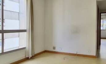 Imagem 2: Dormitório: 3 Suíte: 3 Closet: 1 Vaga: 2 Área Útil: 210m2