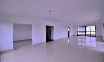 Imagem 2: Apartamento de 330m² com 4 suítes, 5 banheiros e 4 vagas de garagem em Santo Amaro - SP