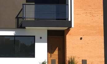 Imagem: Casa com terreno inteiro a venda - Loteamento