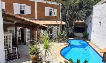 Imagem: Vendo casa,345 m2,5 dormitórios,2 suítes,4