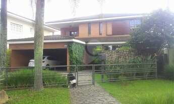 Imagem: Casa · 369m² · 4 Quartos · 3 Suítes