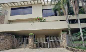 Imagem 2: Casa com 1.350M2 no Jardim Guedala