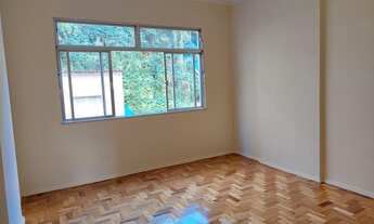 Imagem: Apto Centro, frente, sol, exc. Estado, Rua