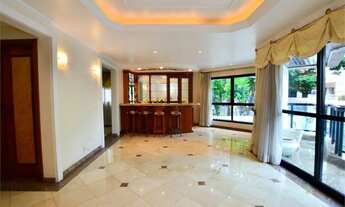 Imagem 4: 4 quartos, 2 suites, 4 vagas, 5 banheiros