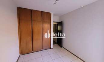 Imagem 4: Apartamento com 3 dormitórios para alugar, 150 m² por R$ 1.700,00/mês - Centro - Uberlândi