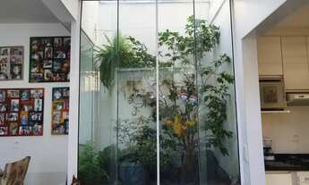 Imagem 3: Casa no Condomínio Caminho do Mar, localizado na Vila Caputera em Mogi das Cruzes