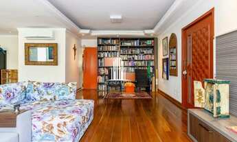 Imagem 2: Apartamento de 167m² com 4 dormitórios sendo 1 suíte e 2 vagas de garagem na Vila Uberabin