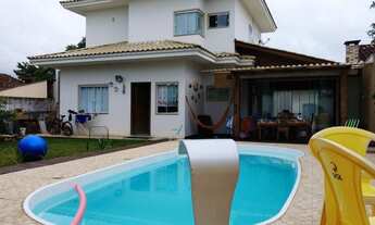 Imagem 2: Casa para Venda em Balneário Piçarras, Centro, 4 dormitórios, 1 suíte, 2 banheiros, 2 vaga