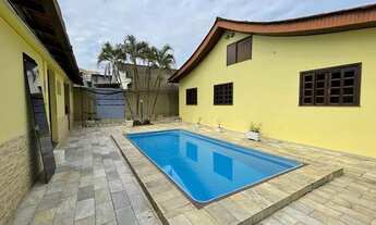 Imagem: Casa para aluguel possui 400 metros quadrados