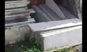 Imagem 2: Vende-se placas de casa