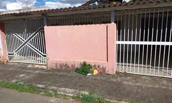 Imagem 2: CASA SETOR UNIÃO 4 QUARTOS SENDO 1 SUÍTE RUA LARGA PROX AVENIDA T-9 SUPERMERCADO CARREFOU