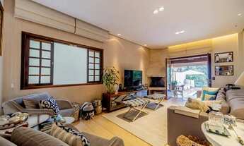 Imagem 5: Casa de Alto Padrão com Vista para a Mata, Espaço Gourmet e Piscina Aquecida por R$1.640.0