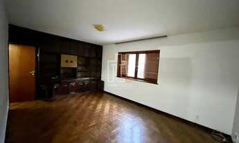 Imagem 2: Casa para aluguel e venda possui 292 metros quadrados com 5 quartos