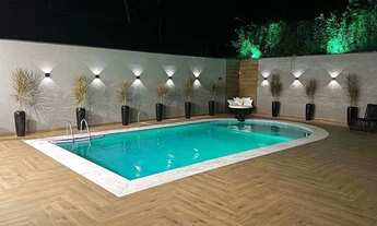 Imagem 2: Térrea 3 suítes com lazer, condomínio alto padrão!