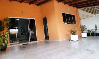 Imagem: Vende-se esta casa Qr 112 Próximo á estação