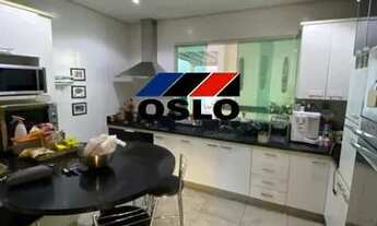 Imagem 5: AGIO SOBRADO COM 03 SUÍTES PLENAS, PISCINA PRIVATIVA COM HIDRO, NO CONDOMÍNIO JARDIM MADRI