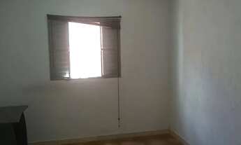 Imagem 4: Quarto individual para rapazes no centro