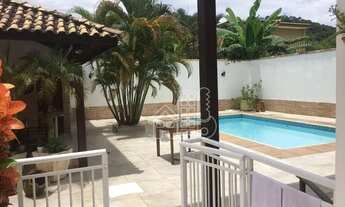 Imagem: Casa com 3 dormitórios à venda, 220 m²