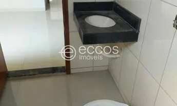 Imagem 2: Casa à venda, 2 quartos, 1 suíte, 2 vagas, JARDIM BRASÍLIA - Uberlândia/MG