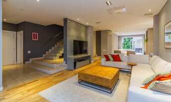 Imagem 4: CASA À VENDA REFORMADA COM 480M2 - 4 QUARTOS - PISCINA EM ALTO DE PINHEIROS